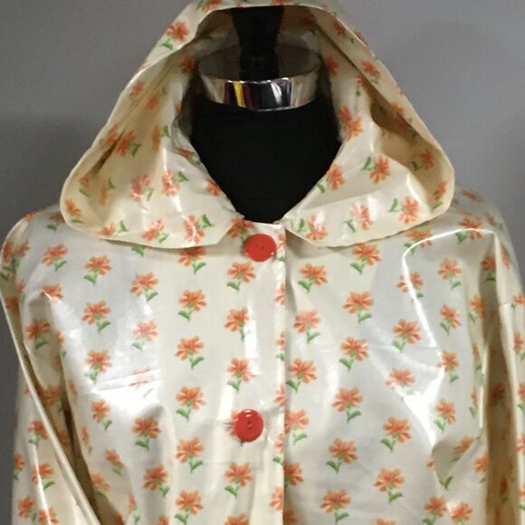Waterproof Button Up Hooded Raincoat - Picture 5 of 8